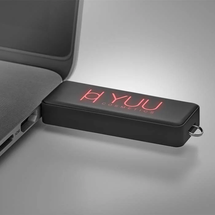 USB-Stick 1-32 GB mit leuchtendem Logo
