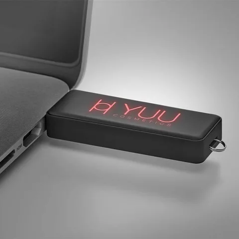 USB-Stick 1-32 GB mit leuchtendem Logo