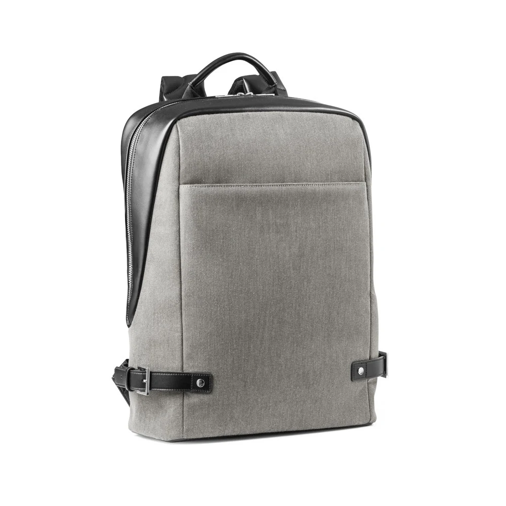 DIVERGENT BACKPACK II. Ryggsäck för laptop upp till 15.6'' i tyg och PU