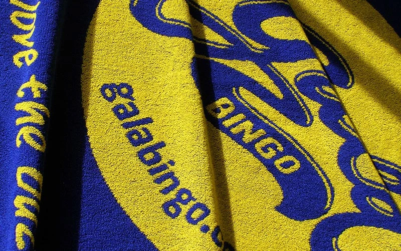 Färgade jacquardhanddukar