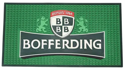 Logoga baarimatid PVC-st, erikujuga ja vedelikku koguvad