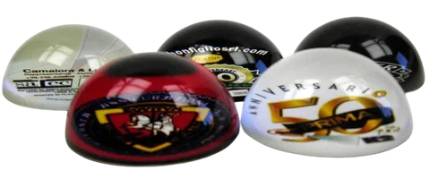 Logoga paberiraskused klaasist