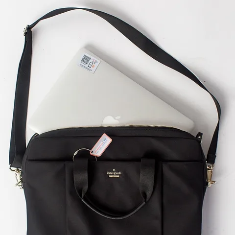 LaptopSMART-TAGs Pack, smart väsktagg och dekal