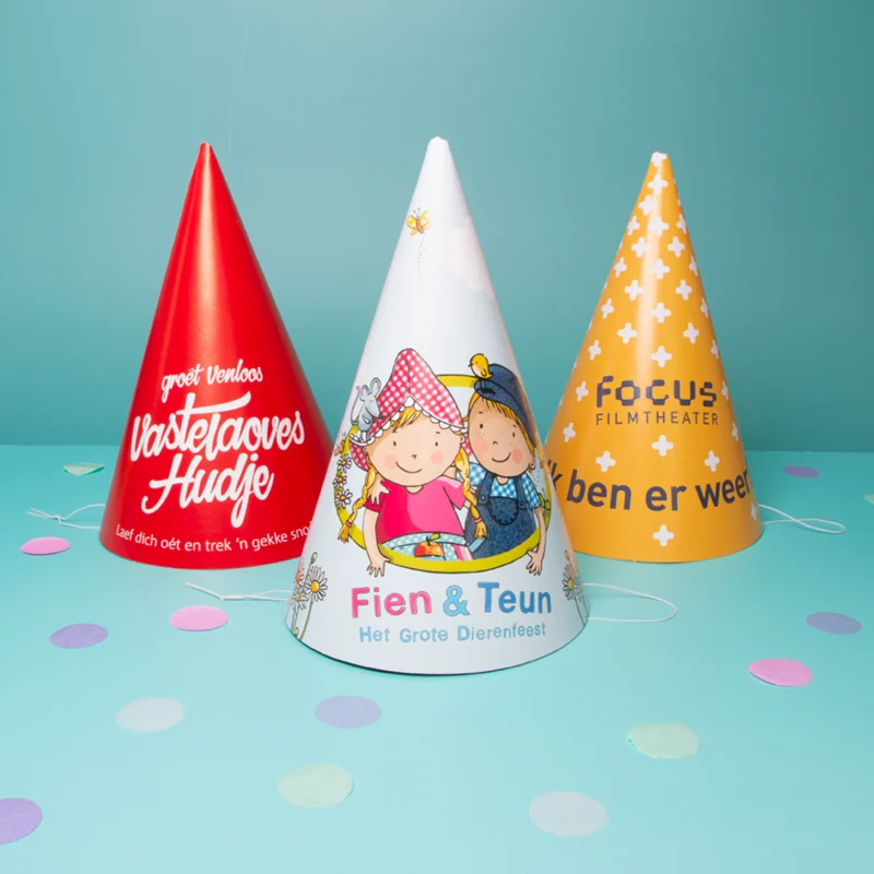 Cardboard party hats 15 x 22 cm
