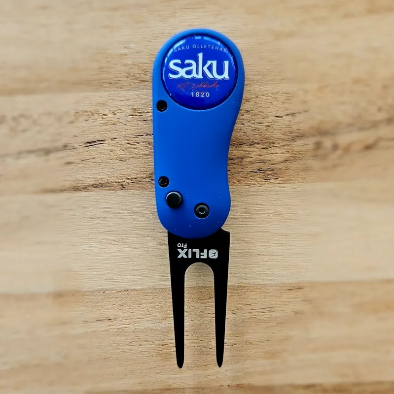 Golf-Divot-Tools mit Logo | Saku Õlletehase AS Beispiel